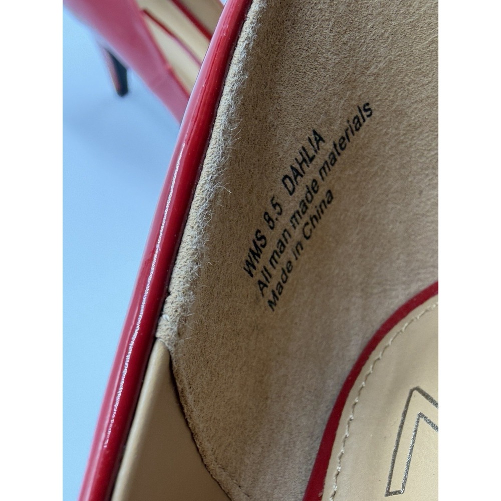 New Directions Dahlia Red Patent Pumps Women's 8.5 Pointed Toe Heel 3" Classic - Picture 4 of 8